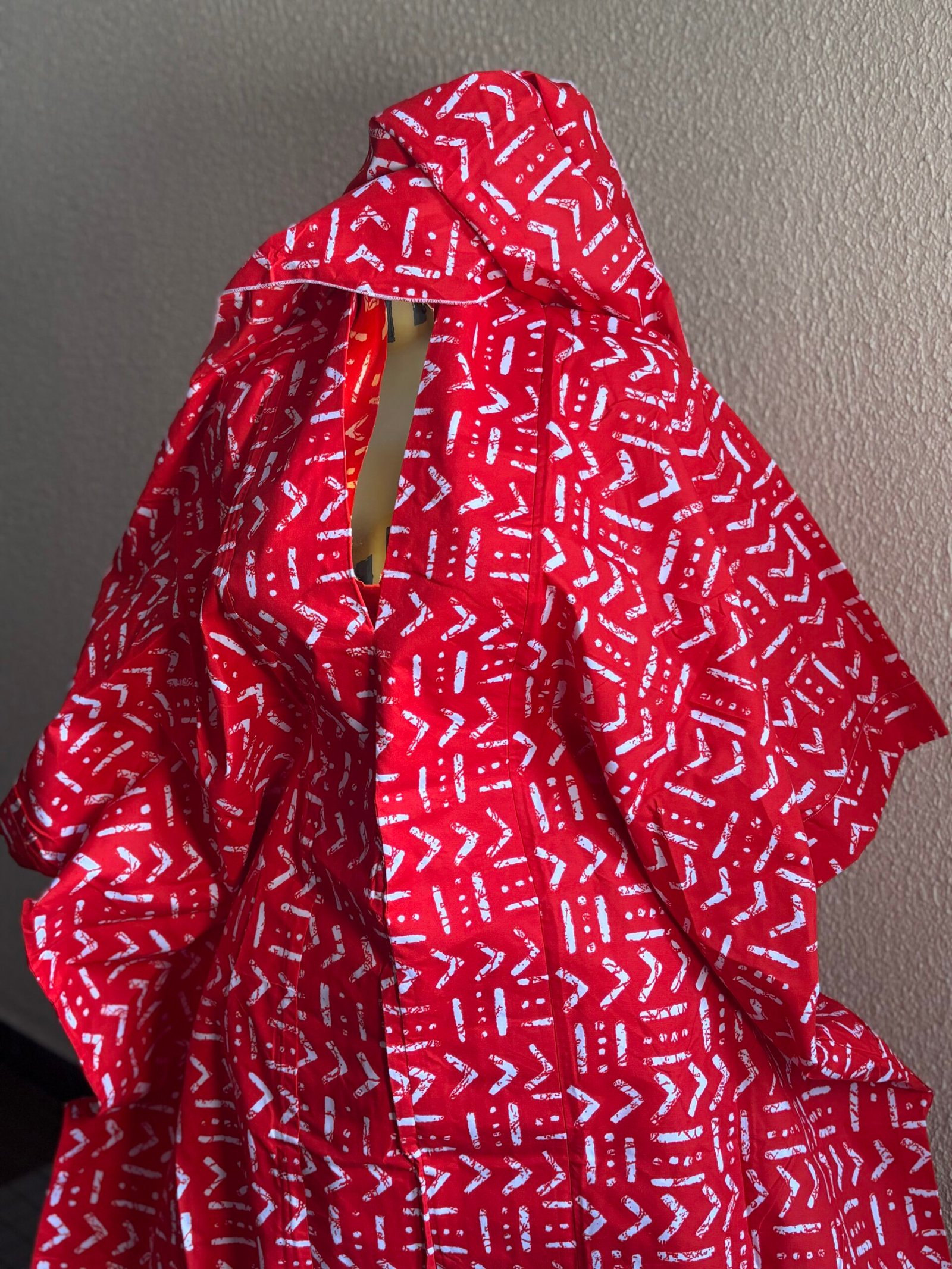 abaya_rouge_hmfbeauty